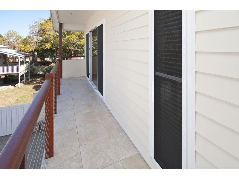 68 Winchester Street, Hamilton QLD 4007