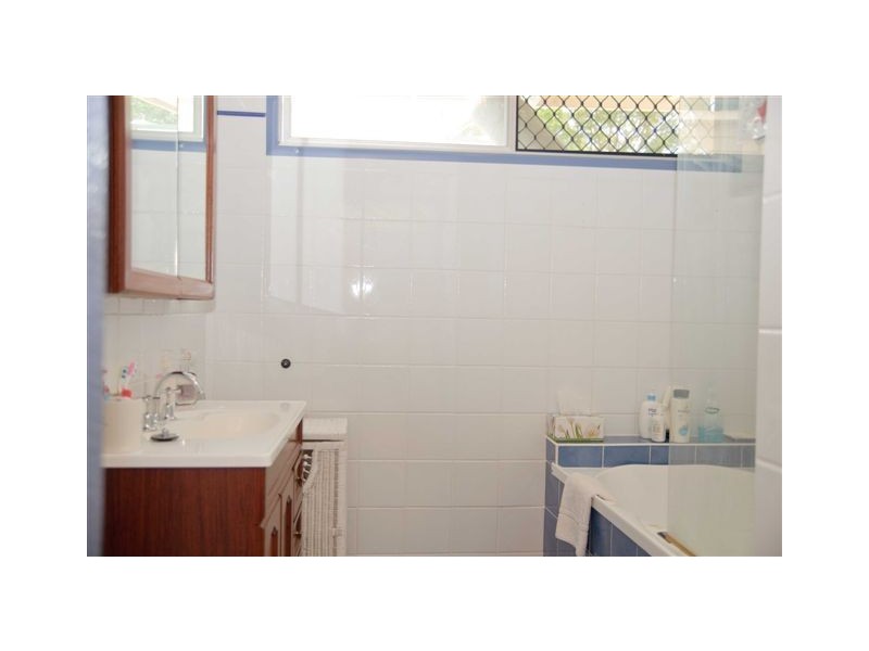 12 Cambridge Street, Nundah QLD 4012