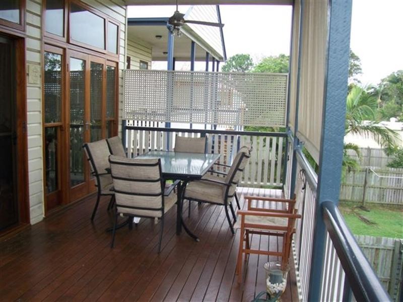 9 Brook Street, Wooloowin QLD 4030