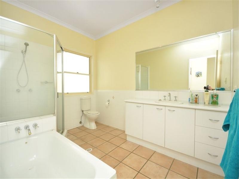 69 Lilley Street, Hendra QLD 4011