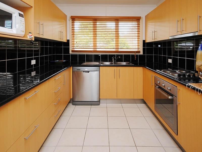 10 Hoxton Street, Arana Hills QLD 4054