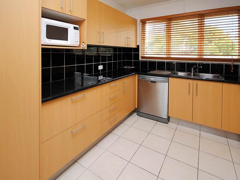 10 Hoxton Street, Arana Hills QLD 4054