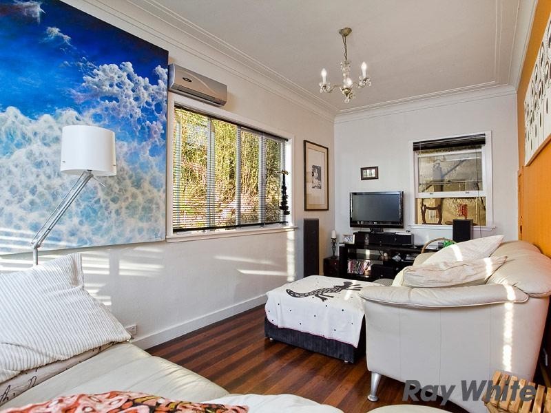 29 Lansdowne Street, Newmarket QLD 4051