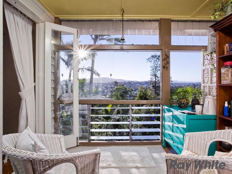 29 Lansdowne Street, Newmarket QLD 4051