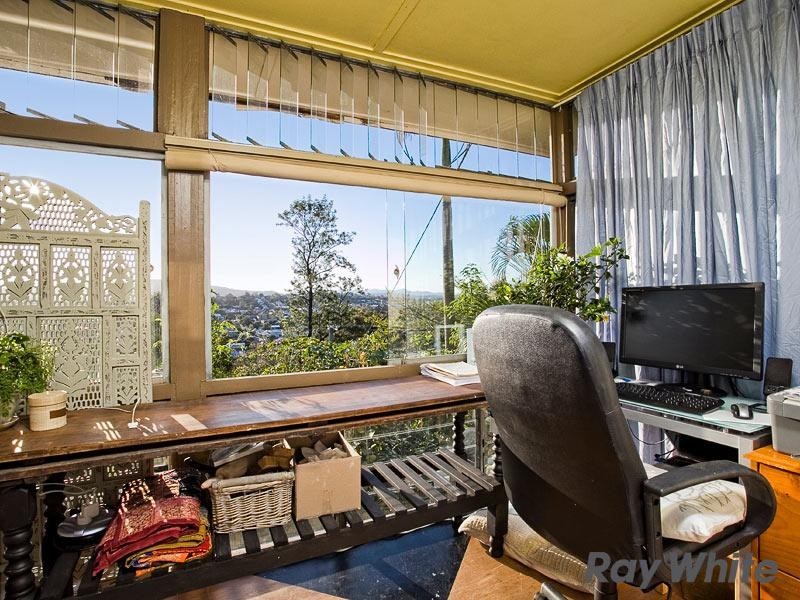 29 Lansdowne Street, Newmarket QLD 4051