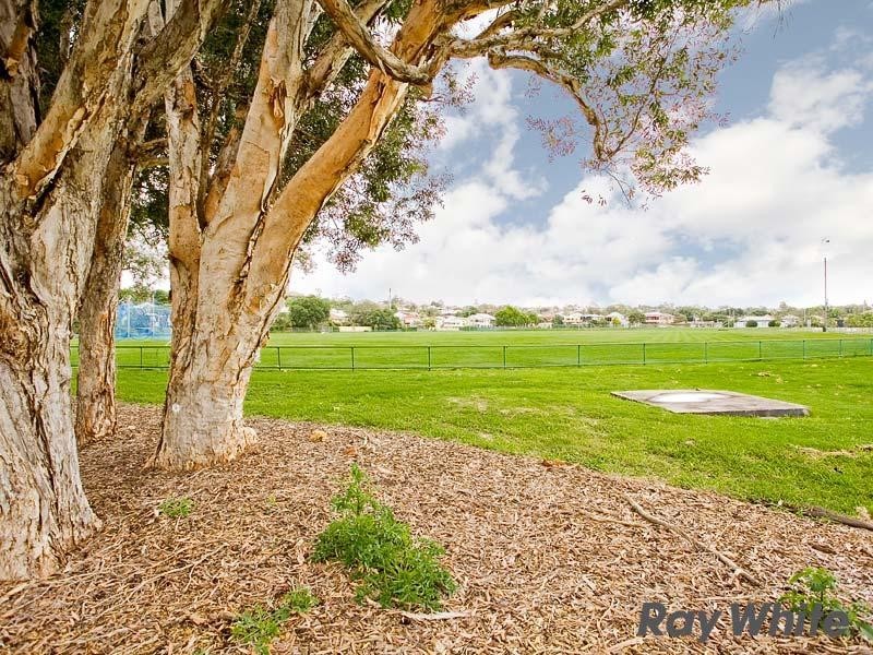 27 Bowen Street, Windsor QLD 4030