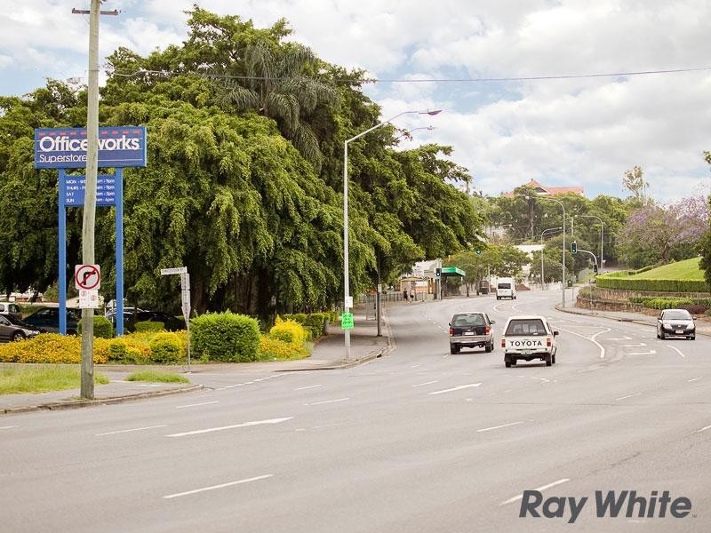 27 Bowen Street, Windsor QLD 4030