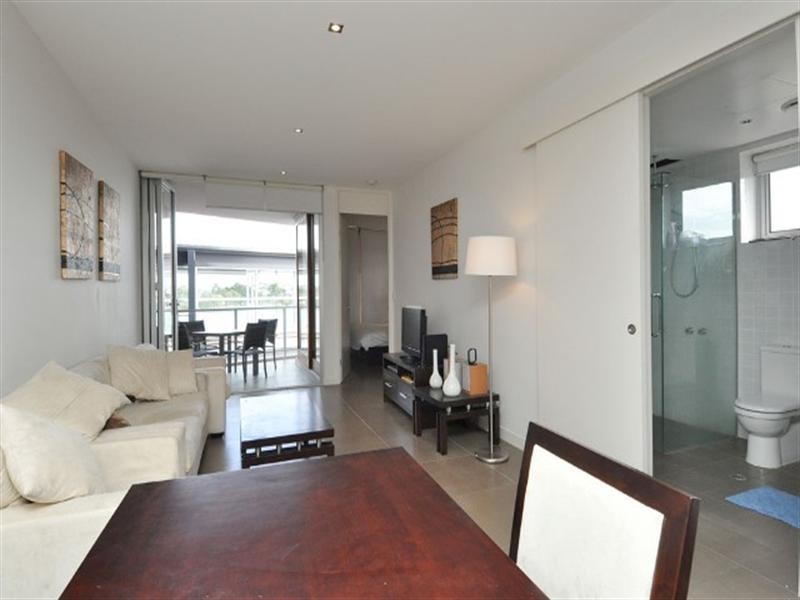 301/35 Harbour Road, Hamilton QLD 4007