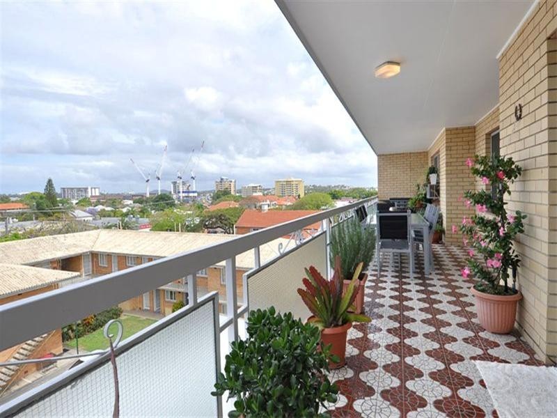 7/145 Windermere Road, Hamilton QLD 4007