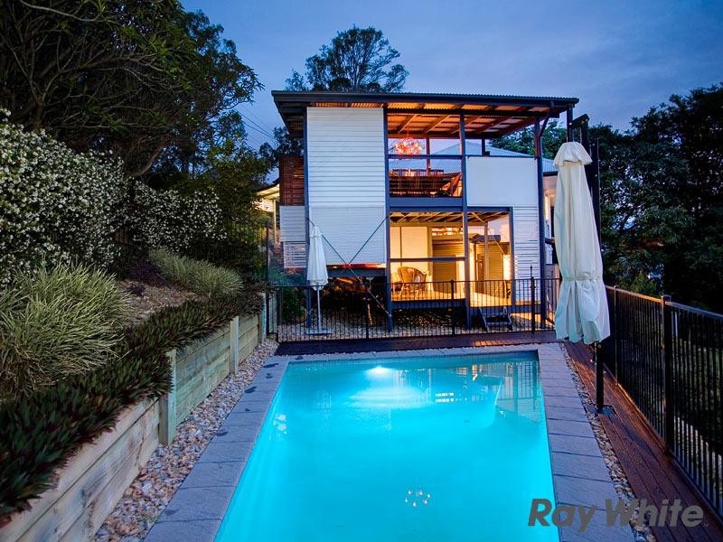 8 Hall Street, Alderley QLD 4051