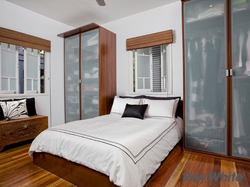 8 Hall Street, Alderley QLD 4051