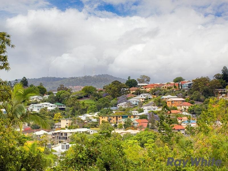 8 Hall Street, Alderley QLD 4051