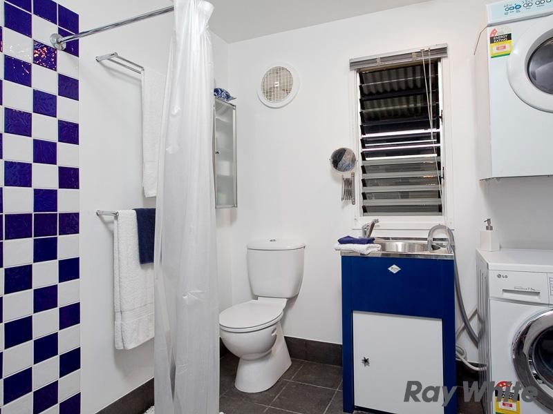 8 Hall Street, Alderley QLD 4051