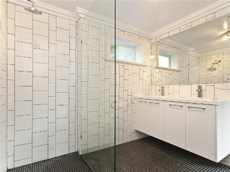 98 Emma Street, Wooloowin QLD 4030