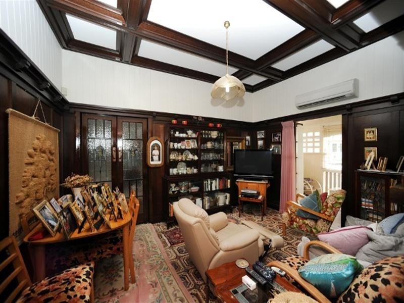 17 Czar Street, Hamilton QLD 4007