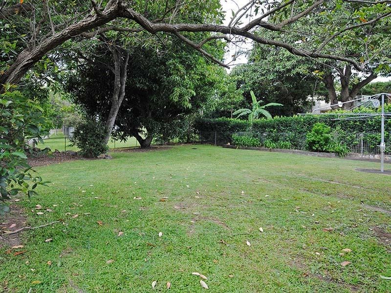 195 Edinburgh Castle Road, Wavell Heights QLD 4012