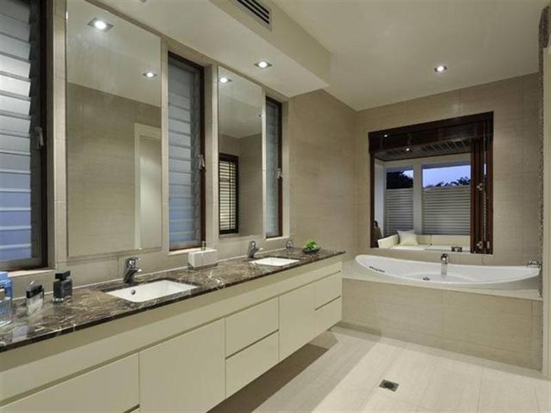 8 BEAUFORT Lane, Clayfield QLD 4011