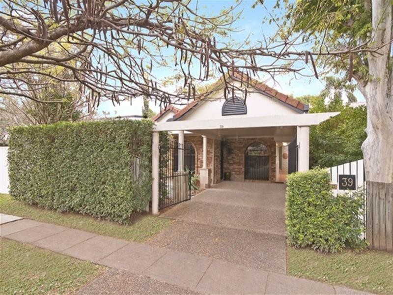 39 Sparkes Avenue, Hamilton QLD 4007