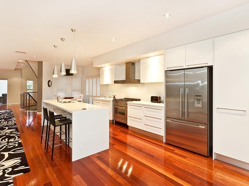 21 Lynell Street, Hamilton QLD 4007