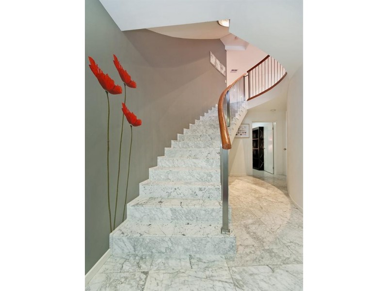 21 Lynell Street, Hamilton QLD 4007