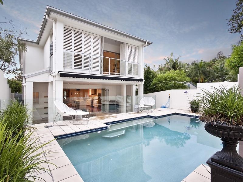 21 Lynell Street, Hamilton QLD 4007