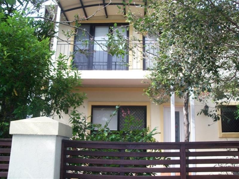 1/10 Fifth Avenue, Wilston QLD 4051