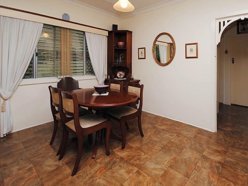 27 Abbey Street, Wavell Heights QLD 4012