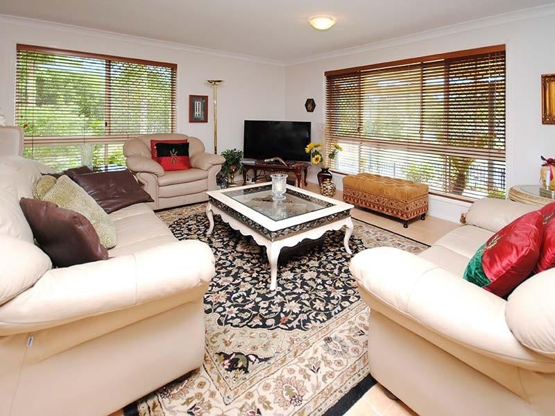 1 Falconglen Place, Ferny Grove QLD 4055