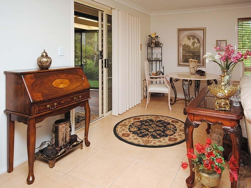 1 Falconglen Place, Ferny Grove QLD 4055