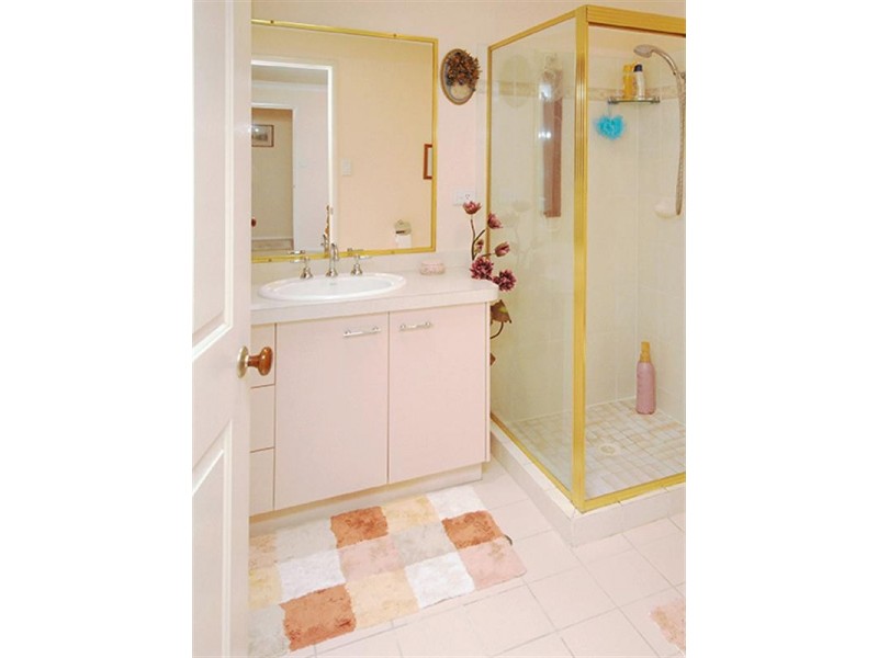 1 Falconglen Place, Ferny Grove QLD 4055