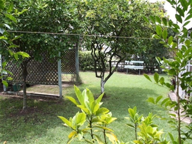 36 Winchester Street, Hamilton QLD 4007