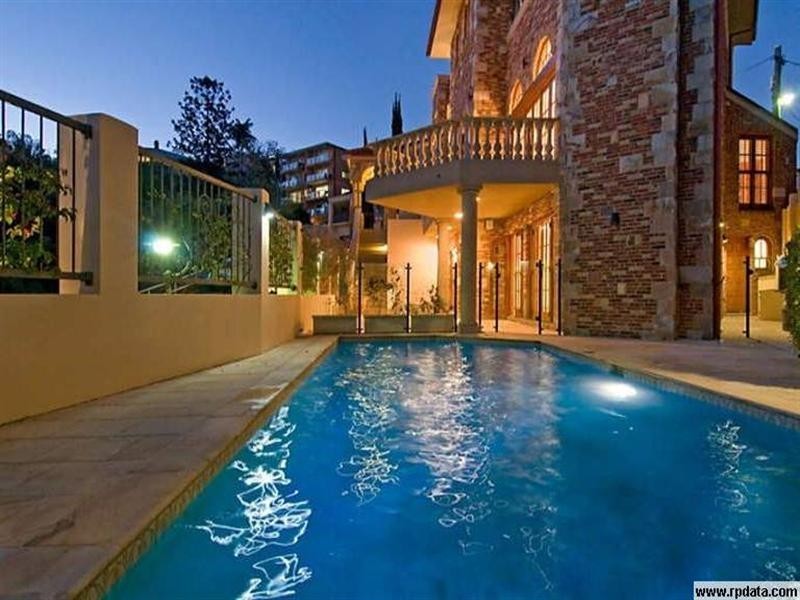 11 Quarry Street, Hamilton QLD 4007