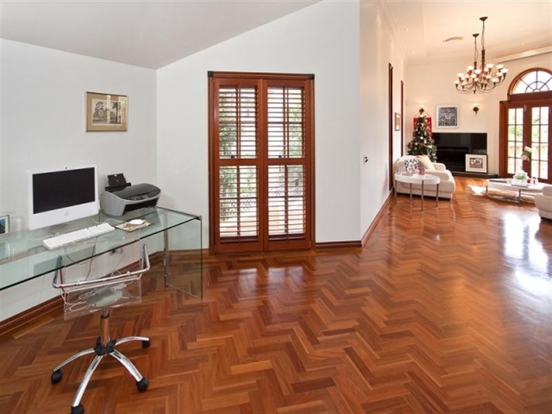 11 Quarry Street, Hamilton QLD 4007