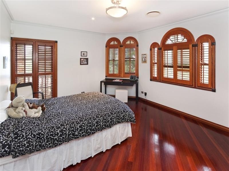 11 Quarry Street, Hamilton QLD 4007