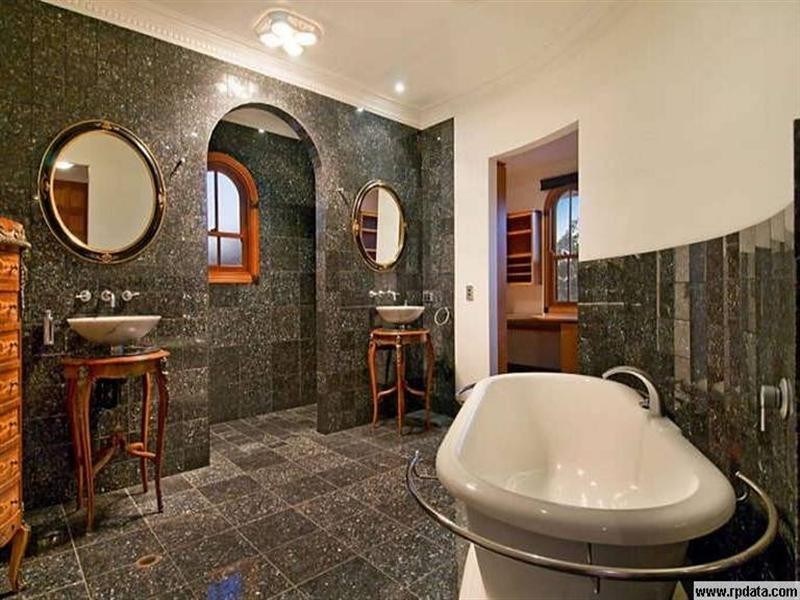 11 Quarry Street, Hamilton QLD 4007