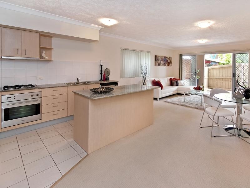 1/7 Dobson Street, Ascot QLD 4007