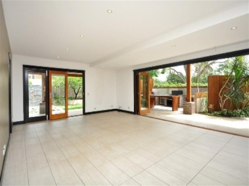 74 Kitchener Road, Hamilton QLD 4007