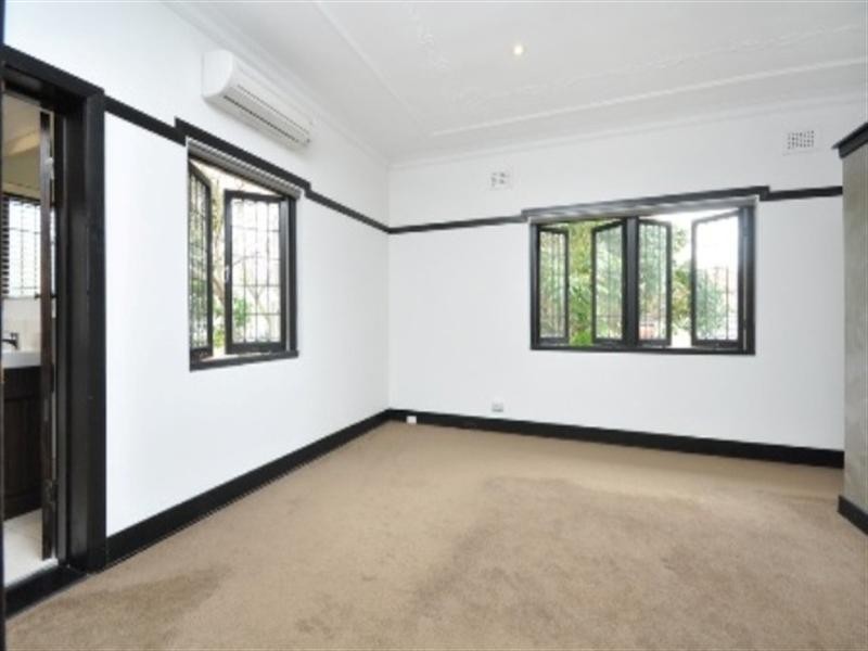 74 Kitchener Road, Hamilton QLD 4007