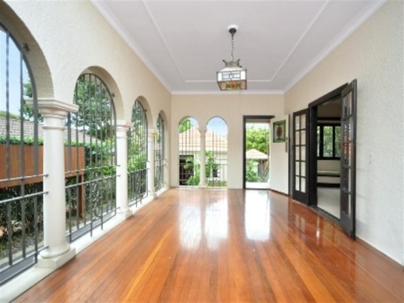 74 Kitchener Road, Hamilton QLD 4007