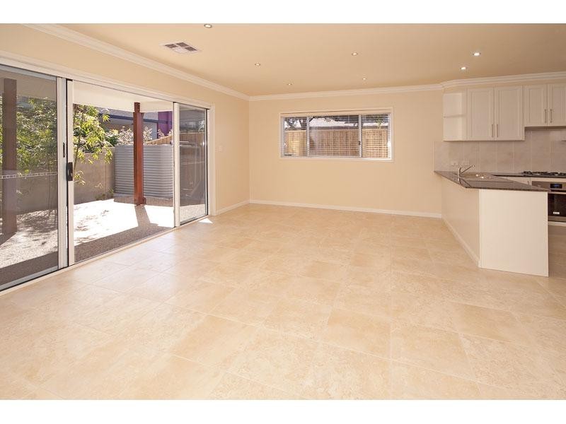 68A Winchester Street, Hamilton QLD 4007