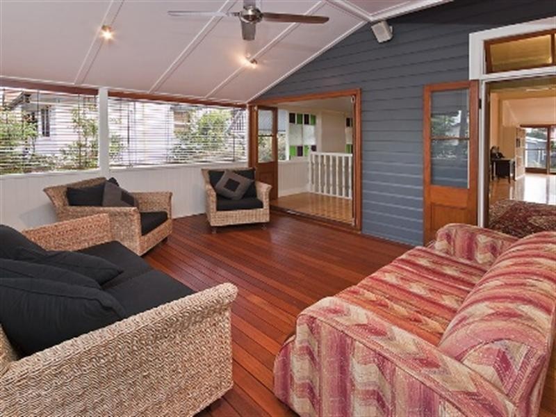 98 Emma Street, Wooloowin QLD 4030