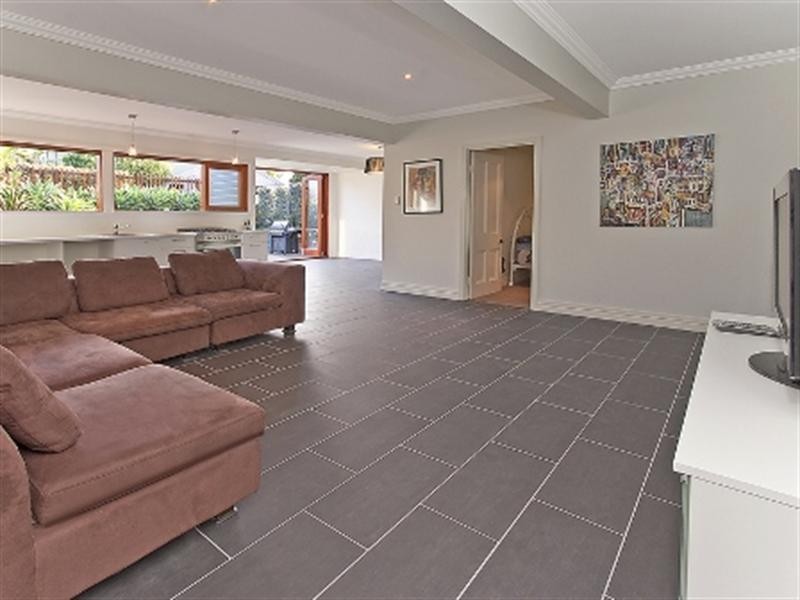 98 Emma Street, Wooloowin QLD 4030