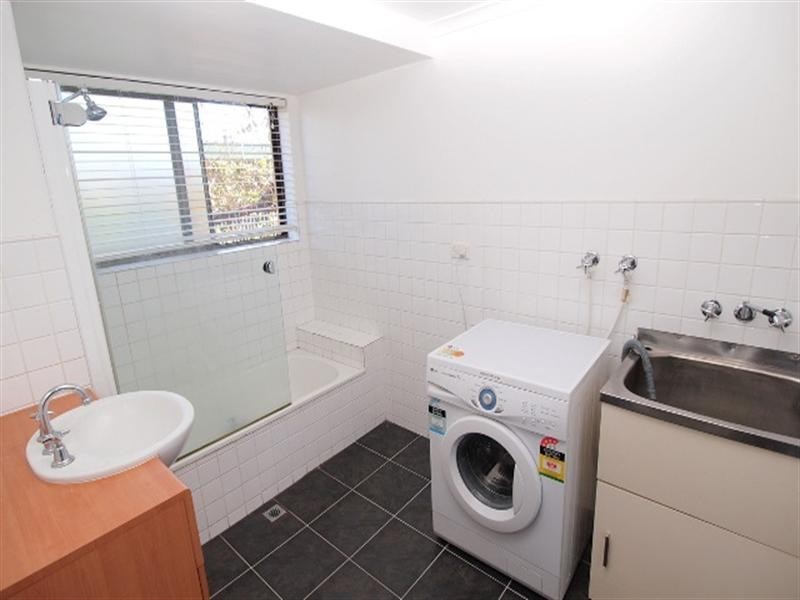 2/5 Little Street, Albion QLD 4010