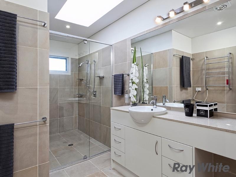 46 Tenth Avenue, Windsor QLD 4030