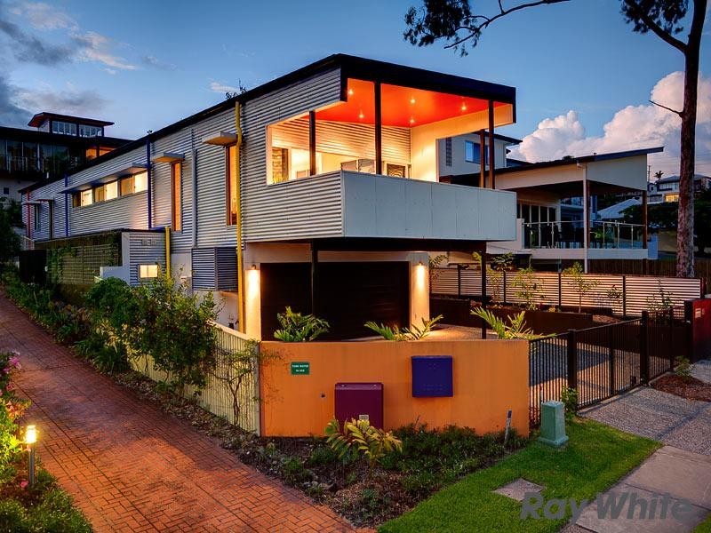 46 Tenth Avenue, Windsor QLD 4030