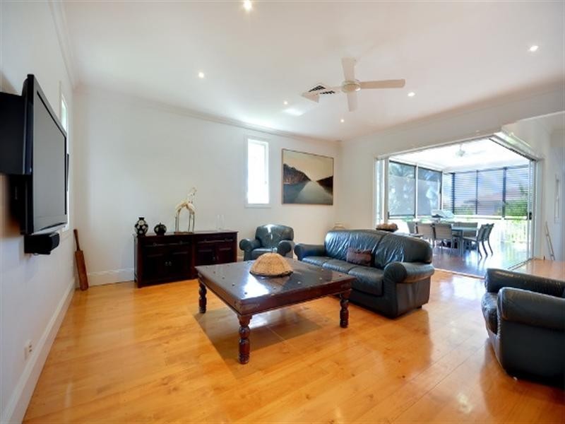 124 Alexandra Road, Clayfield QLD 4011