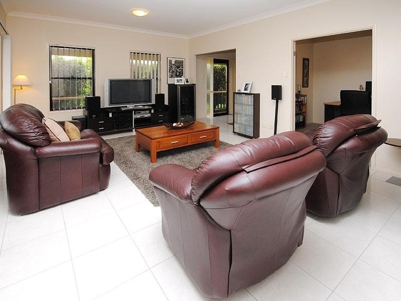 36 Affleck Avenue, Petrie QLD 4502