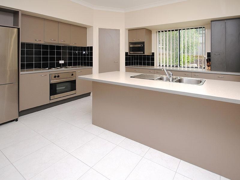 36 Affleck Avenue, Petrie QLD 4502