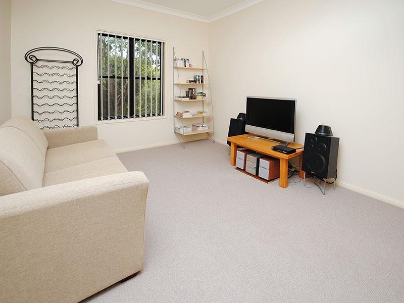 36 Affleck Avenue, Petrie QLD 4502