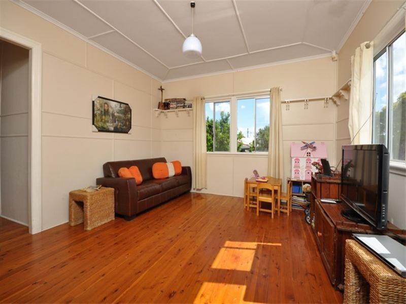 11 Mann Avenue, Northgate QLD 4013